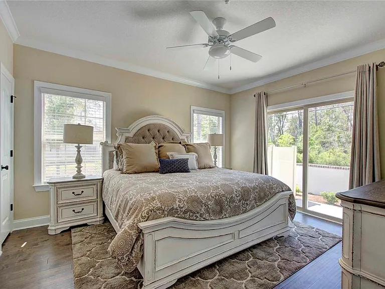 205 Mariners Cir — Photo 17