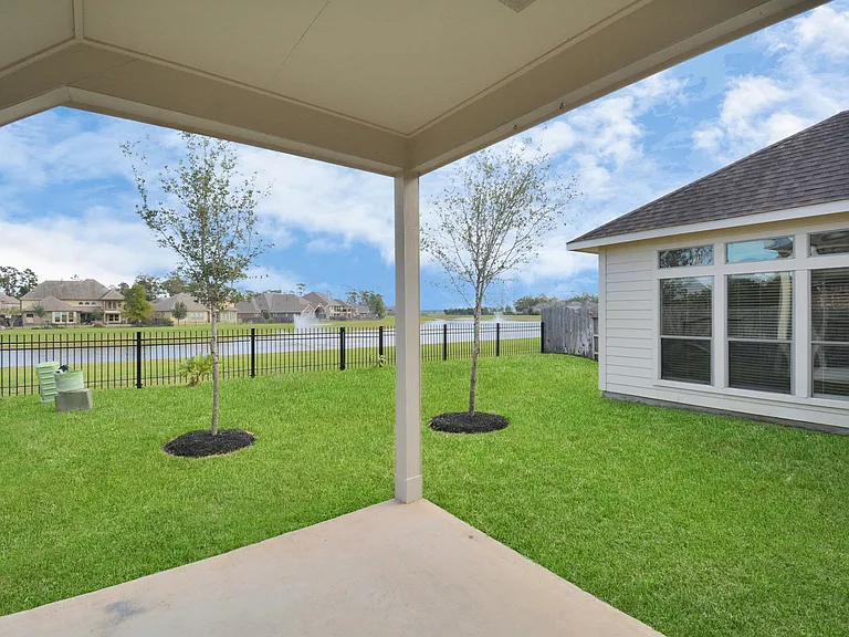 2823 Woodland Glen Ln — Photo 12