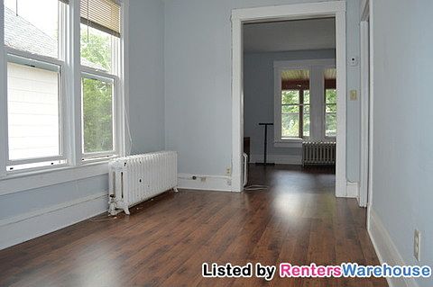 3rd image of 789 Aurora Ave