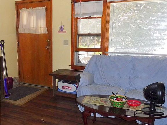 3rd image of 117 Schiller St