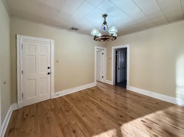 90 Carlton Avenue image 10 of 40