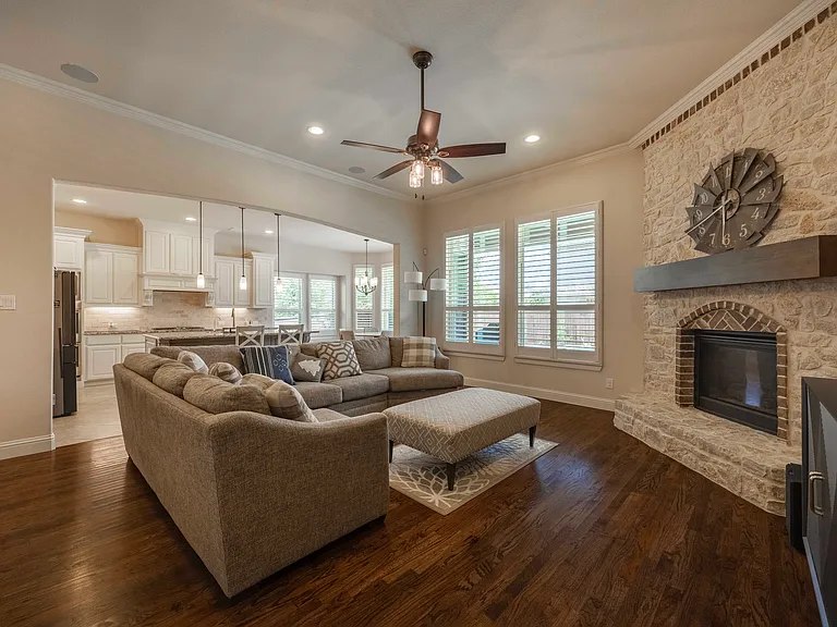 12824 Flatiron Trl — Photo 20
