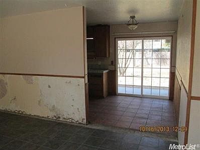 4th image of 657 Curran Ct