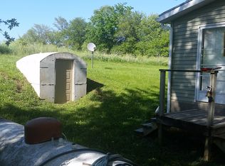 901 SE 2nd St, Faucett, MO 64448