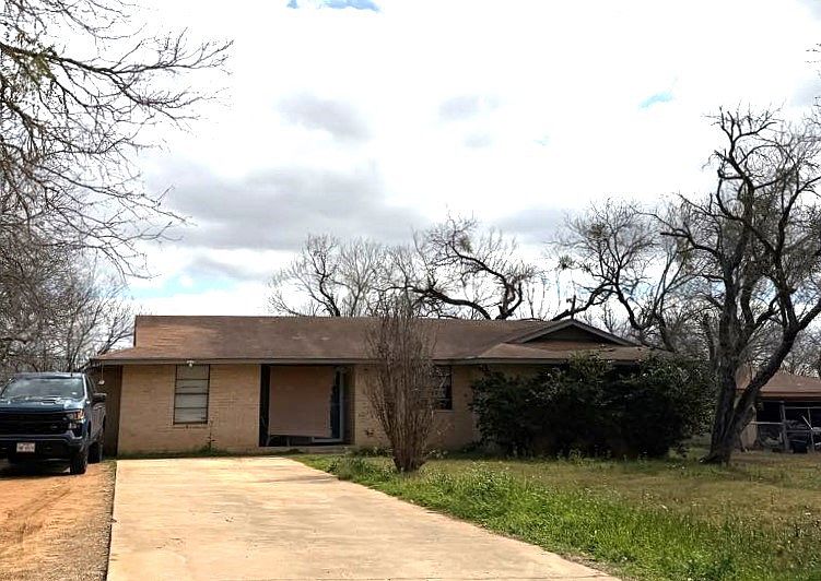 1st image of 347 Country Acres Dr