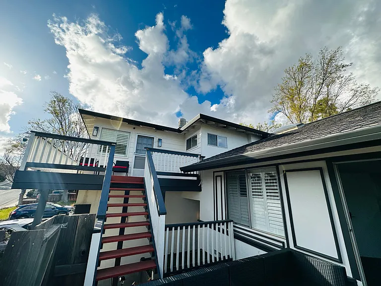 Valroy Dr — Photo 12
