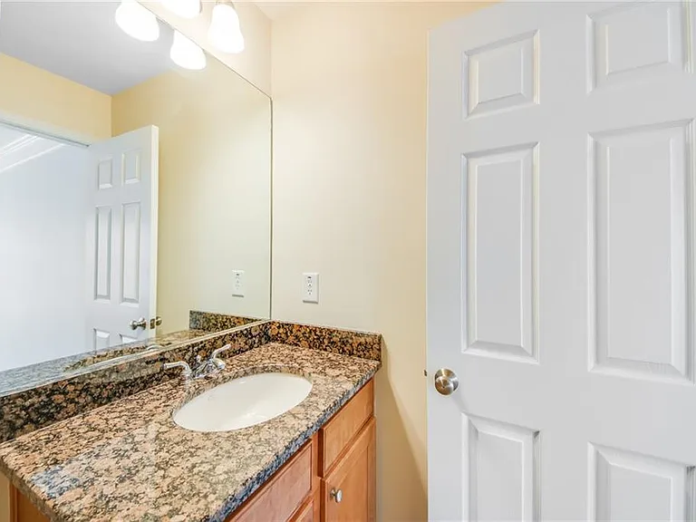 2776 Loftview Sq — Photo 28