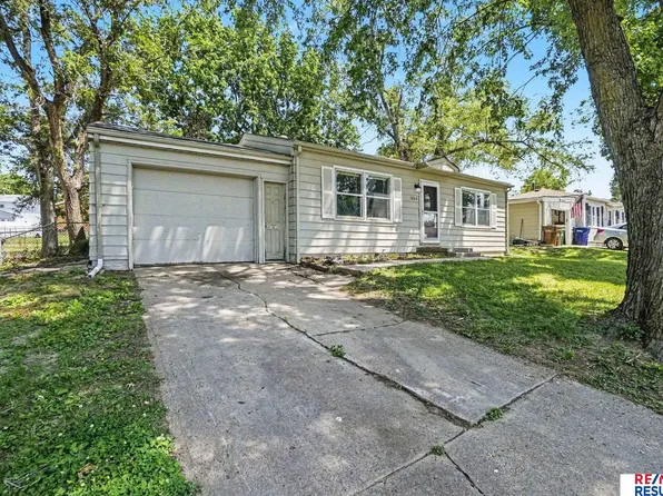 7603 S 41st Ave, Bellevue, NE 68147
