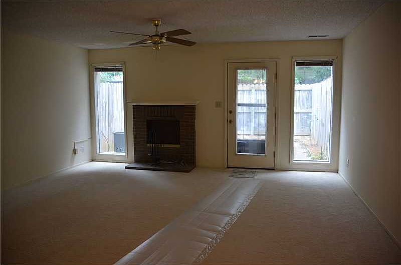2nd image of 2003 N East Oaks Dr