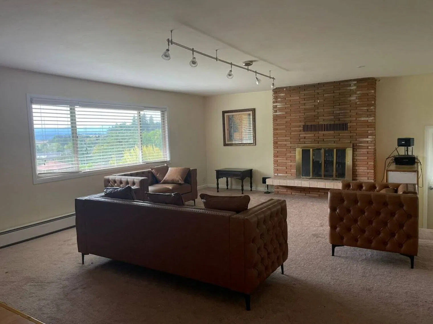 5 bed, 3.0 bath, $4,470 — Photo 4