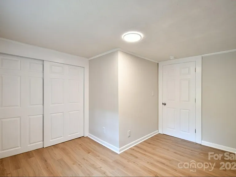 80 Sumner Ave NW — Photo 26