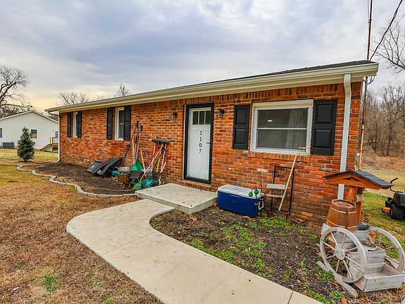 2nd image of 1107 Beech Grove Rd