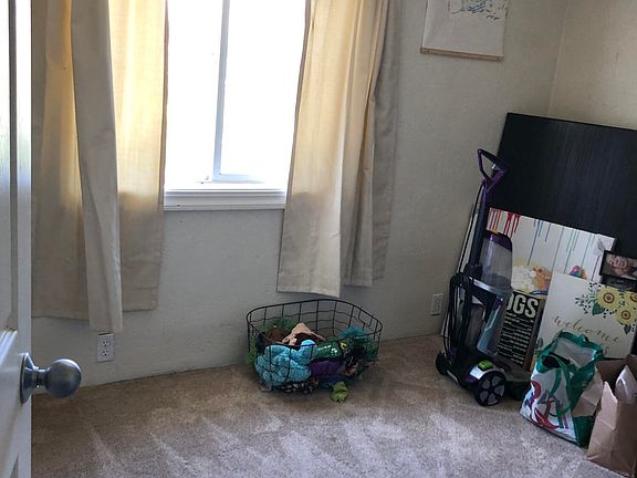 5th image of 730 Oak St #1/2