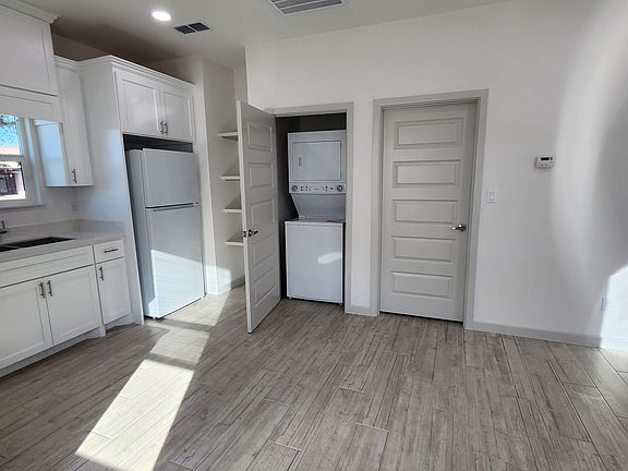 4th image of 2164 Kennedy Cir #1
