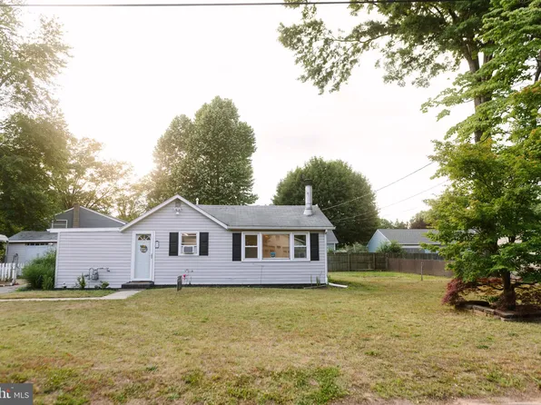 9 Narcissus Rd, Pennsville, NJ 08070