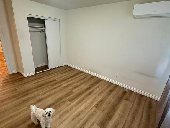 5th image of 7913 Dorothy St