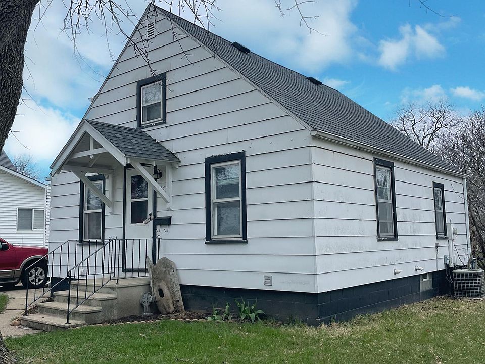 1st image of 1213 N Prairie Ave