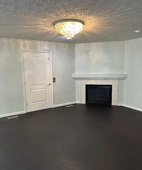 5810 Meadowview Dr — Photo 4