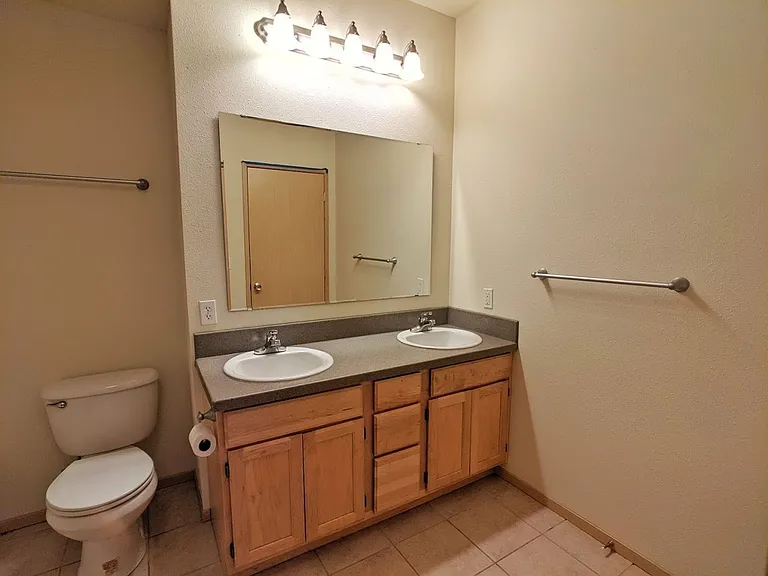 1901 Davis Ave #B1 — Photo 17