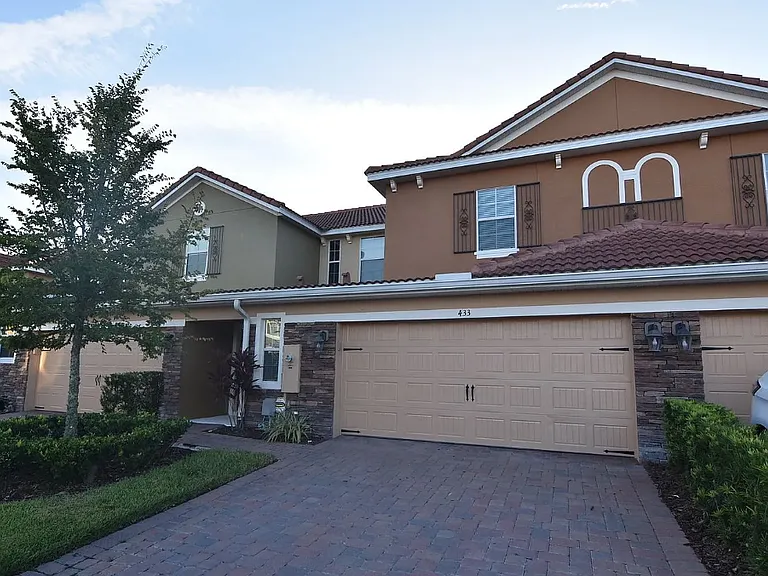433 Livorno Way — Photo 8
