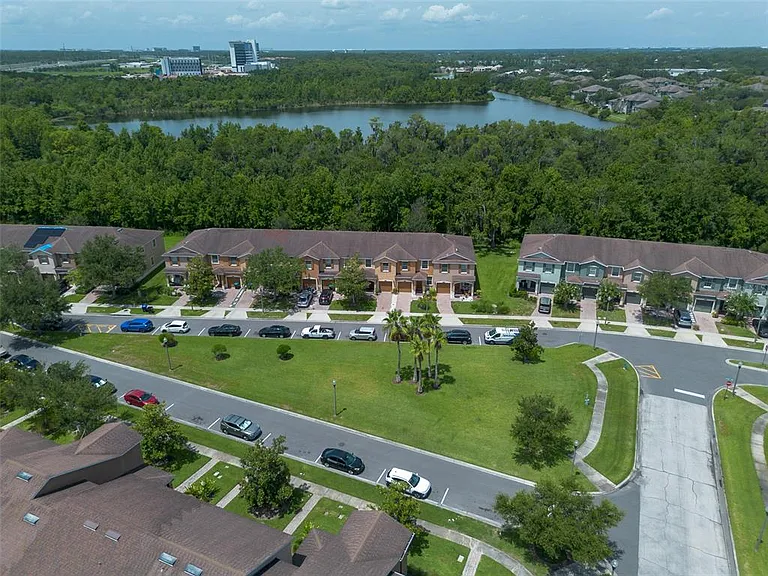 11191 Savannah Landing Cir — Photo 3