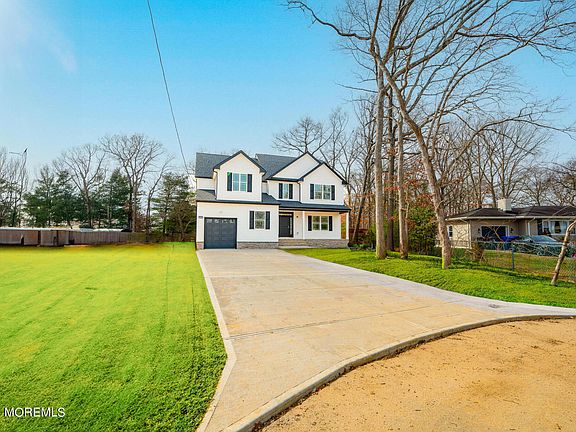 3rd image of 1402 Wallach Drive