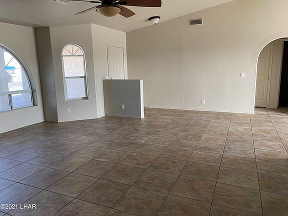 5th image of 3764 Monterey Dr