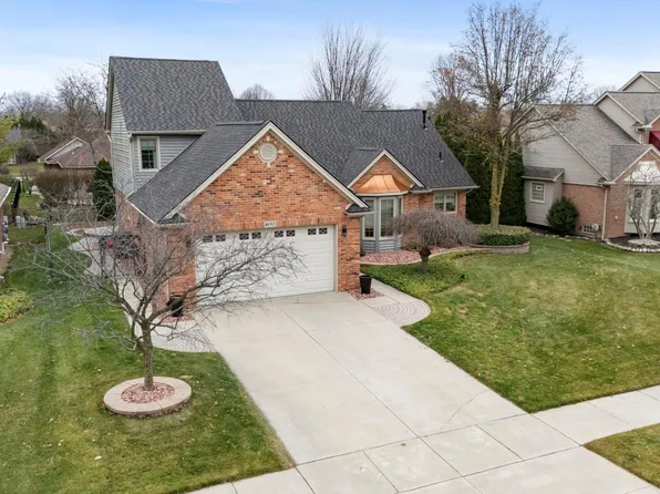 40312 Sugar Spring Dr, Sterling Heights, MI 48313