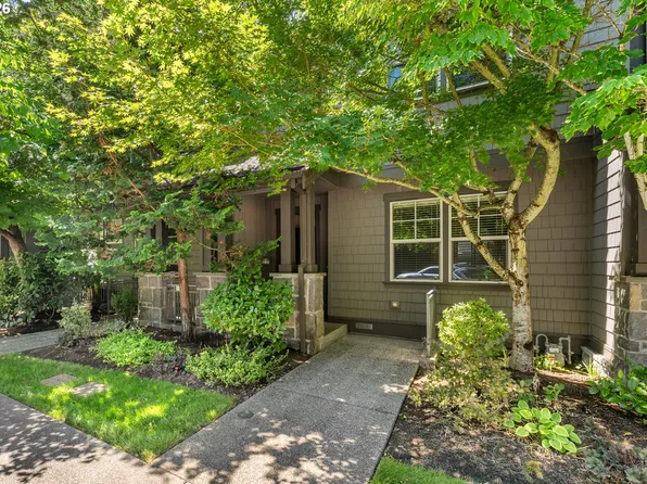 629 SW Trillium Creek Ter, Portland, OR 97225