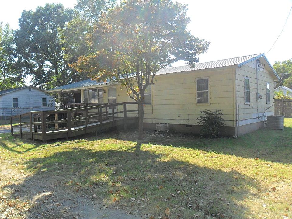 1st image of 304 Beverly Dr