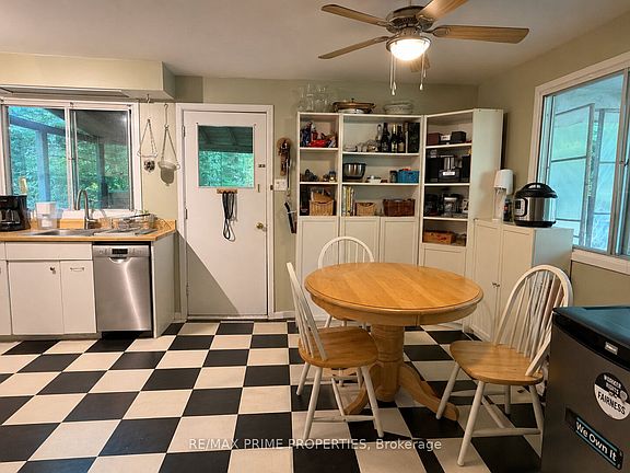 5th image of 187 Frederick Dr