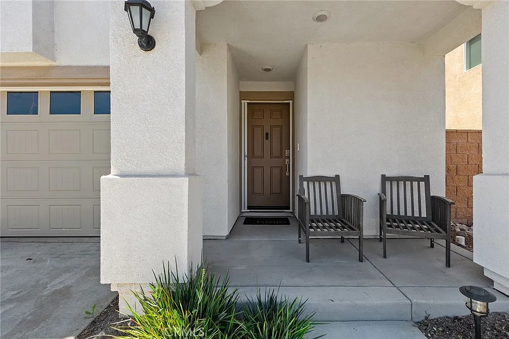 4 bed, 2.5 bath, 1835 sqft, $3,395 — Photo 4