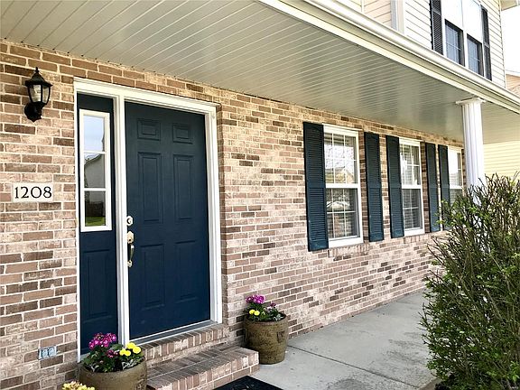 3rd image of 1208 River Birch Dr