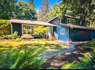 6205 Harbor Crest Dr NE, Bainbridge Island, WA 98110
