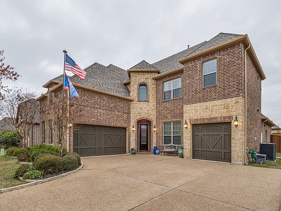 2nd image of 505 Landing Dr