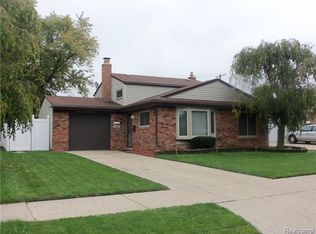 8359 Ziegler St, Taylor, MI 48180