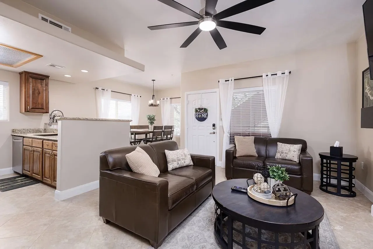 2 bed, 1252 sqft, $1,795 — Photo 2