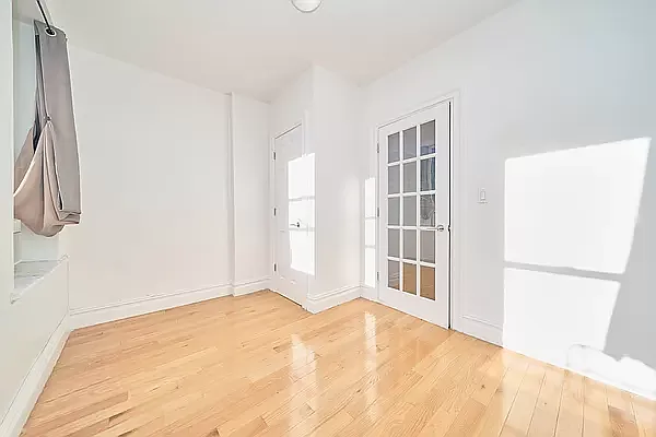 Rented by Living New York | media 11