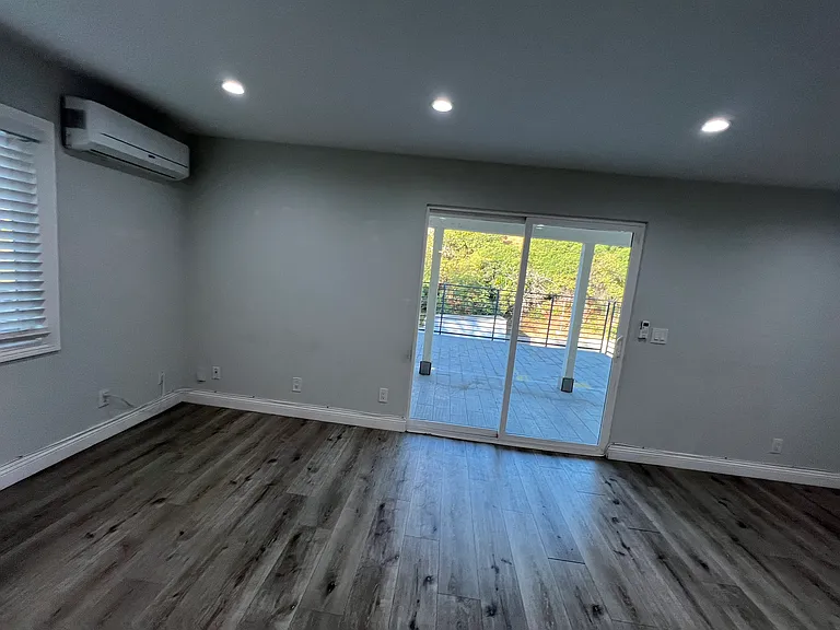 806-806 N Record Ave — Photo 14