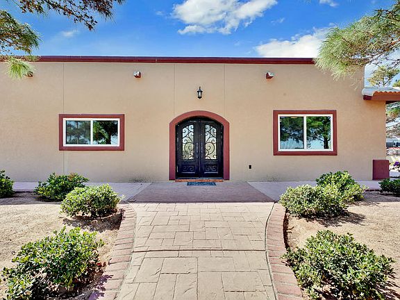 3rd image of 14582 Berrel Pl