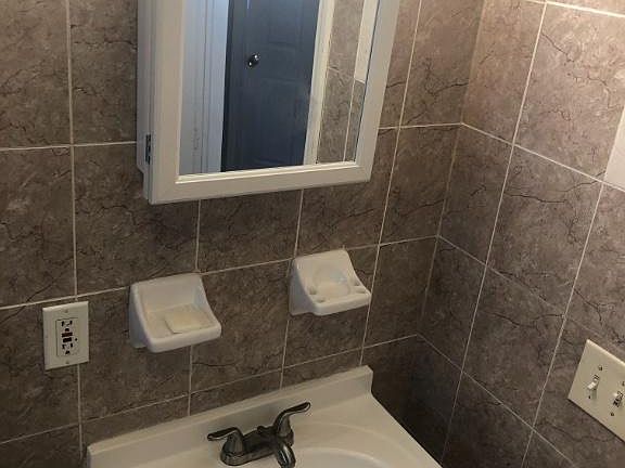 2nd image of 13521 140th St APT 1