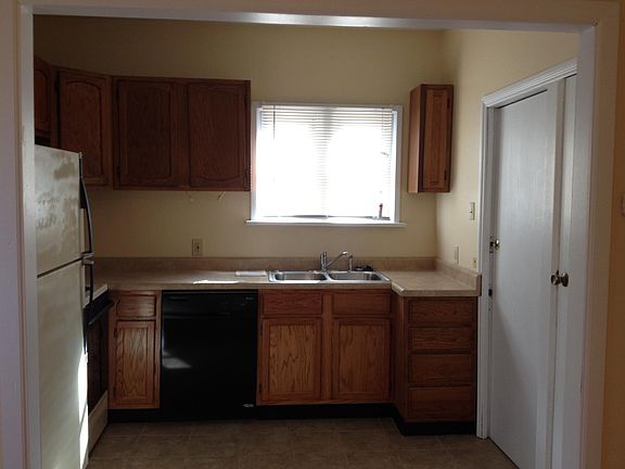 3rd image of 8236 Madison Ave