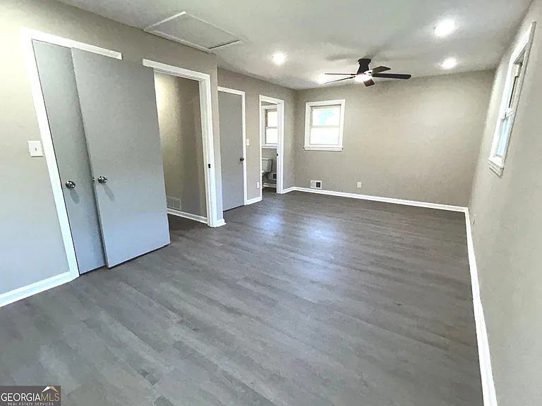 1523 Delia Dr — Photo 8