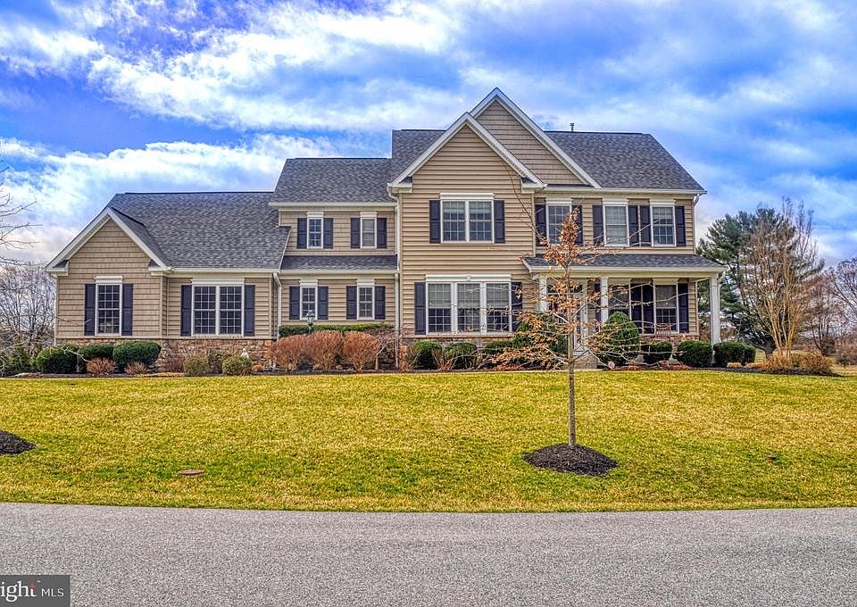 1st image of 1004 Duckett Farm Way