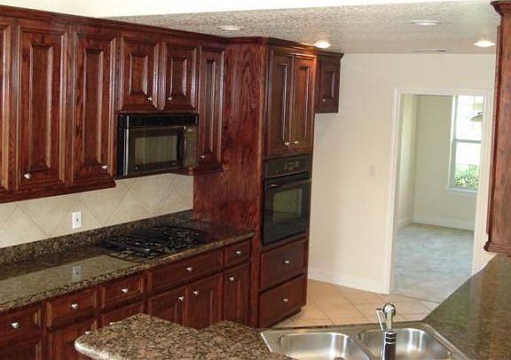3rd image of 3214 Glastonbury Dr