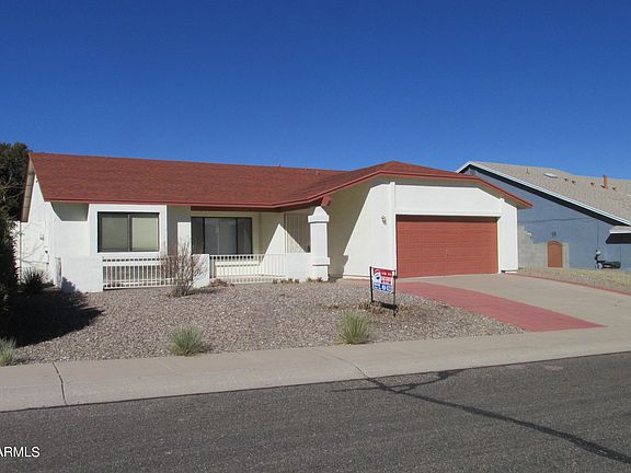 3rd image of 2579 Canyon Crest St