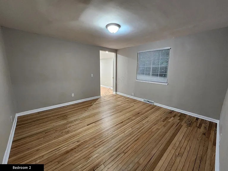 3430 Earlewood Dr — Photo 5