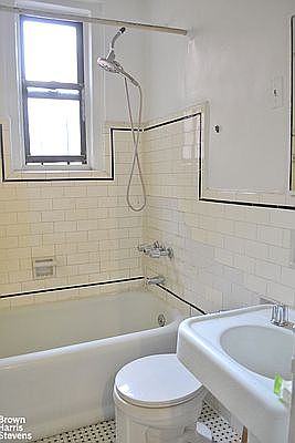 5th image of 50 W 106th St APT 3A