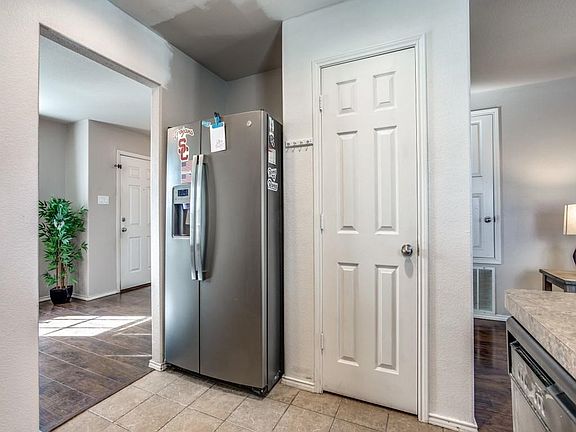 5th image of 2149 Burnside Dr