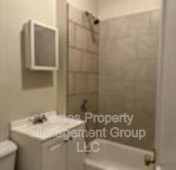 3213 W Warren Blvd #2 — Photo 4